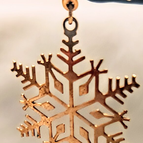 Vintage Avon 70s Gold Snowflake Dangle Earrings EUC - Picture 2 of 3